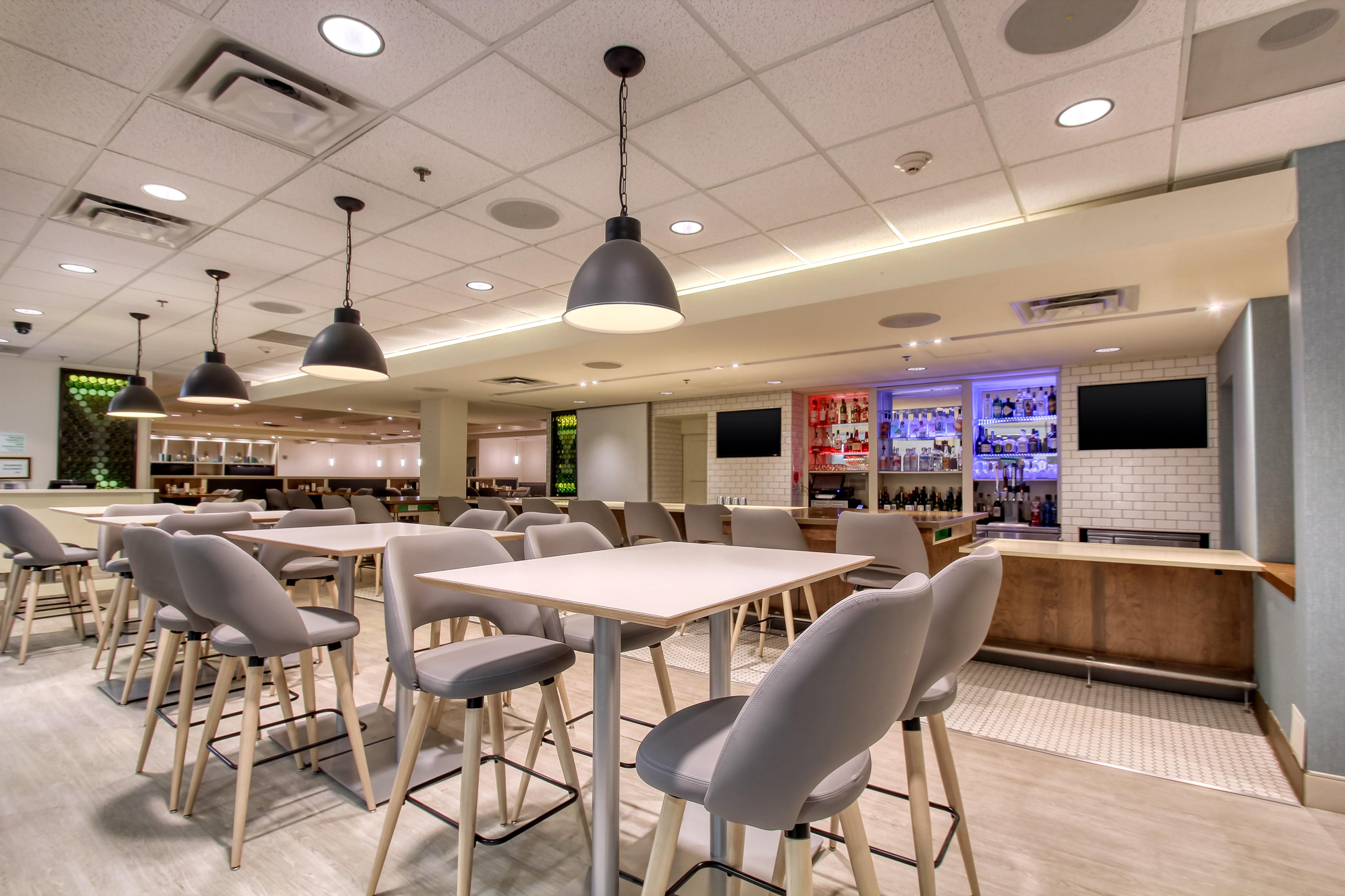 Holiday Inn & Suites Atlanta Airport North By Ihg College Park Exterior foto